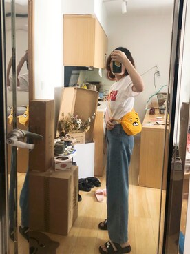 「UNIQLO（ユニクロ）のアイテム（Tシャツ/カットソー、ホワイト系）」を使った、micooさん（レディース・161cm）の春コーディネート
