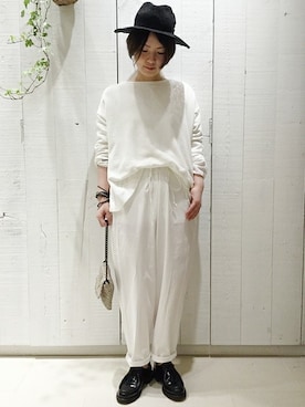 「JOURNAL STANDARD LUXE（ジャーナルスタンダード　ラックス）のアイテム（スウェット）」を使った、luxe堀江店スタッフ*さん（レディース・157cm）の春コーディネート