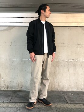 「トリッカーズ」｜「アイテム（MA-1）」を使った、クマガイさん（メンズ・172cm）の夏コーディネート
