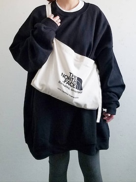 「unrelaxing（アンリラクシング）のアイテム（スウェット）」を使った、sashaさん（レディース・157cm）の冬コーディネート