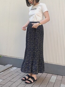 「E hyphen world gallery（イーハイフンワールドギャラリー）の・花柄プリーツロングスカート○★（スカート）」を使った、nさん（レディース・160cm）の夏コーディネート