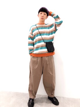「SENSE OF PLACE by URBAN RESEAR」｜「アイテム（スウェット）」を使った、Brandsonさん（メンズ・177cm）の冬コーディネート