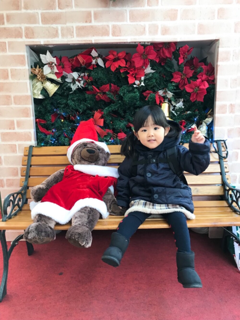 「クリスマス、サンタクロース、キルティング、チェックスカート、リバーシブル、女の子」｜「quoti use fithのナカワタ L/S キルトJK（その他アウター、ブルー系）」を使った、mana☆さん（キッズ・90cm）の冬コーディネートの1枚目の写真
