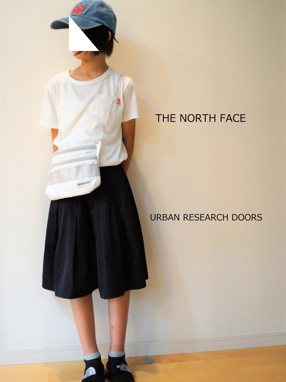 「スカート、キャップ、Tシャツ、アーバンリサーチ、キッズコーデ、ootd、ノースフェイス、女の子」｜「THE NORTH FACEのザ・ノース・フェイス　キッズカットソー/　ショートスリーブポケットティー（Tシャツ/カットソー、ホワイト系）」を使った、td.io!!!さん（キッズ・80cm）の夏コーディネートの1枚目の写真