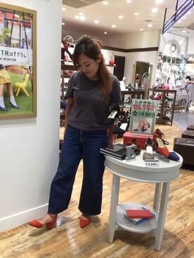 「アイテム（パンプス、オレンジ系）」を使った、なんばマルイ店さん（レディース・156cm）の秋コーディネート