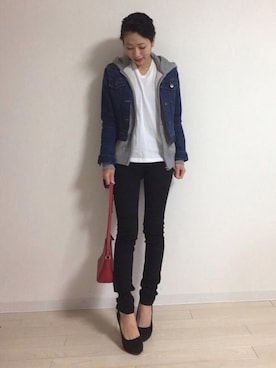 「UNIQLO（ユニクロ）のWOMEN ウルトラストレッチジーンズ（デニムパンツ）」を使った、yui  さん（レディース・164cm）の春コーディネート