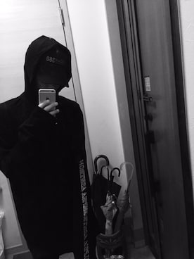 「ALPHA ASHTRONのアイテム（トップス、ブラック系）」を使った、ゆーきさん（メンズ・174cm）の冬コーディネート