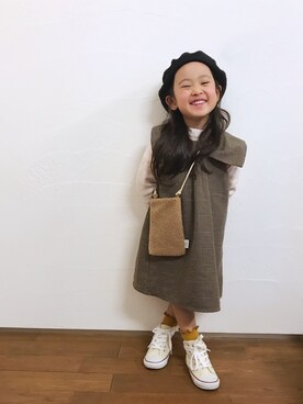 「アイテム（ジャンパースカート、ブラウン系）」を使った、はならん。さん（キッズ・90cm）の冬コーディネート