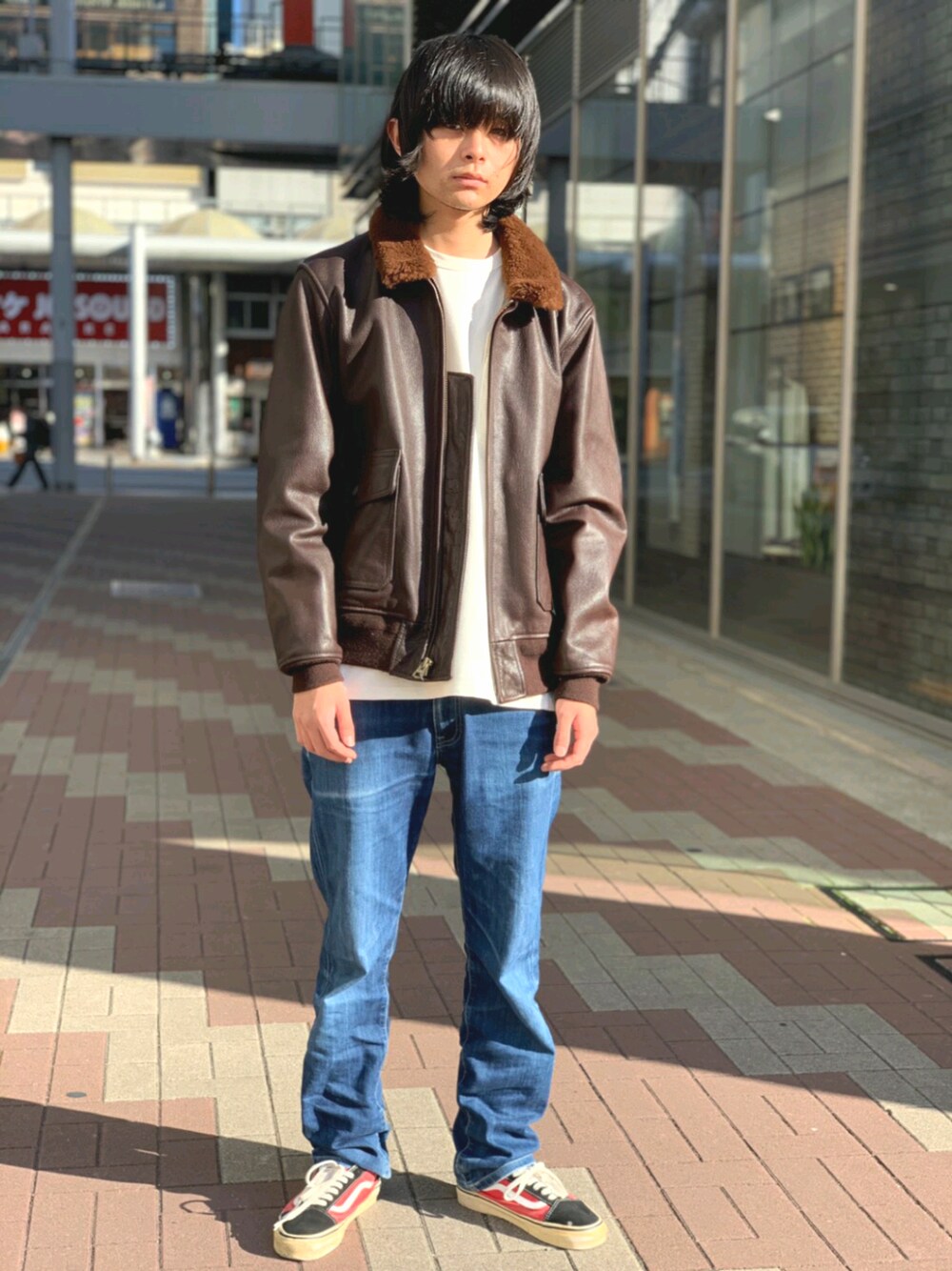 「アウター、ミリタリー、レザージャケット、秋のコーデ、AVIREX、ブラウン、G-1、ゴートレザー、秋のファッション、ファッションの力を信じよう」｜「AVIREXのゴート G-1 ジャケット/GOAT G-1 JACKET（ミリタリージャケット、ブラウン系）」を使った、2000Shota1024さん（メンズ・176cm）の秋コーディネートの1枚目の写真