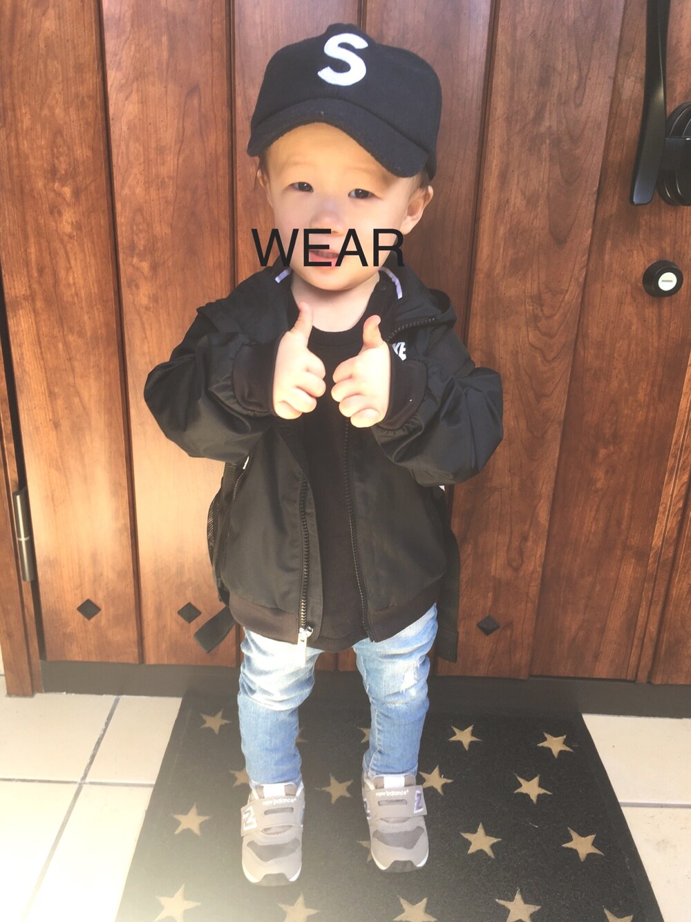 「キッズコーデ、一歳、プチプラ、NIKE、UNIQLO、GAP、New Balance」｜「NIKEのNIKE B NSW JKT HD FLEECE LINED（ナイロンジャケット、ブラック系）」を使った、na＊さん（キッズ・80cm）の春コーディネートの1枚目の写真