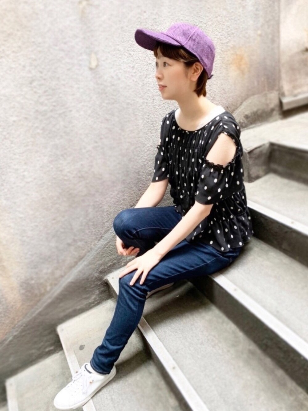 「カジュアル、ゆるコーデ、プチプラコーデ、休日スタイル、きれいめカジュアル、夏、Tシャツ、polcadot、RUBEN、キャップ」｜「polcadotの【Ruben】PAPER CAP／ペーパー キャップ（キャップ、パープル系）」を使った、polcadotさん（レディース・170cm）の夏コーディネートの1枚目の写真
