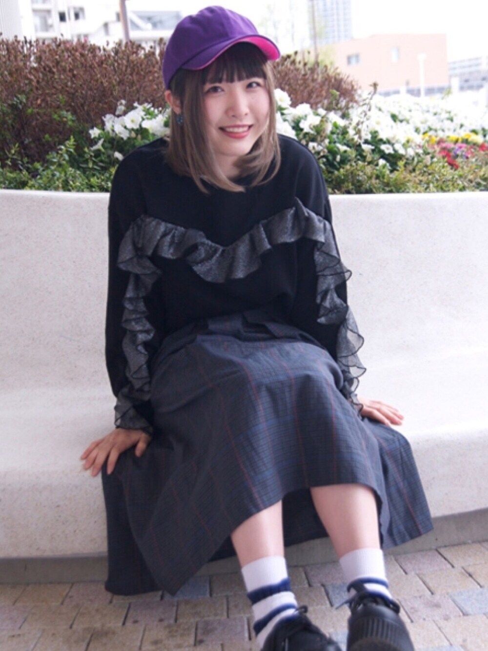 「polcadot、帽子、キャップ、ブラック、夏コーデ、ゆるコーデ、着回しコーデ、ootd、POP、原色」｜「polcadotのコットンツイル　つば裏タイダイCAP（キャップ、パープル系）」を使った、polcadotさん（レディース・160cm）の夏コーディネートの1枚目の写真