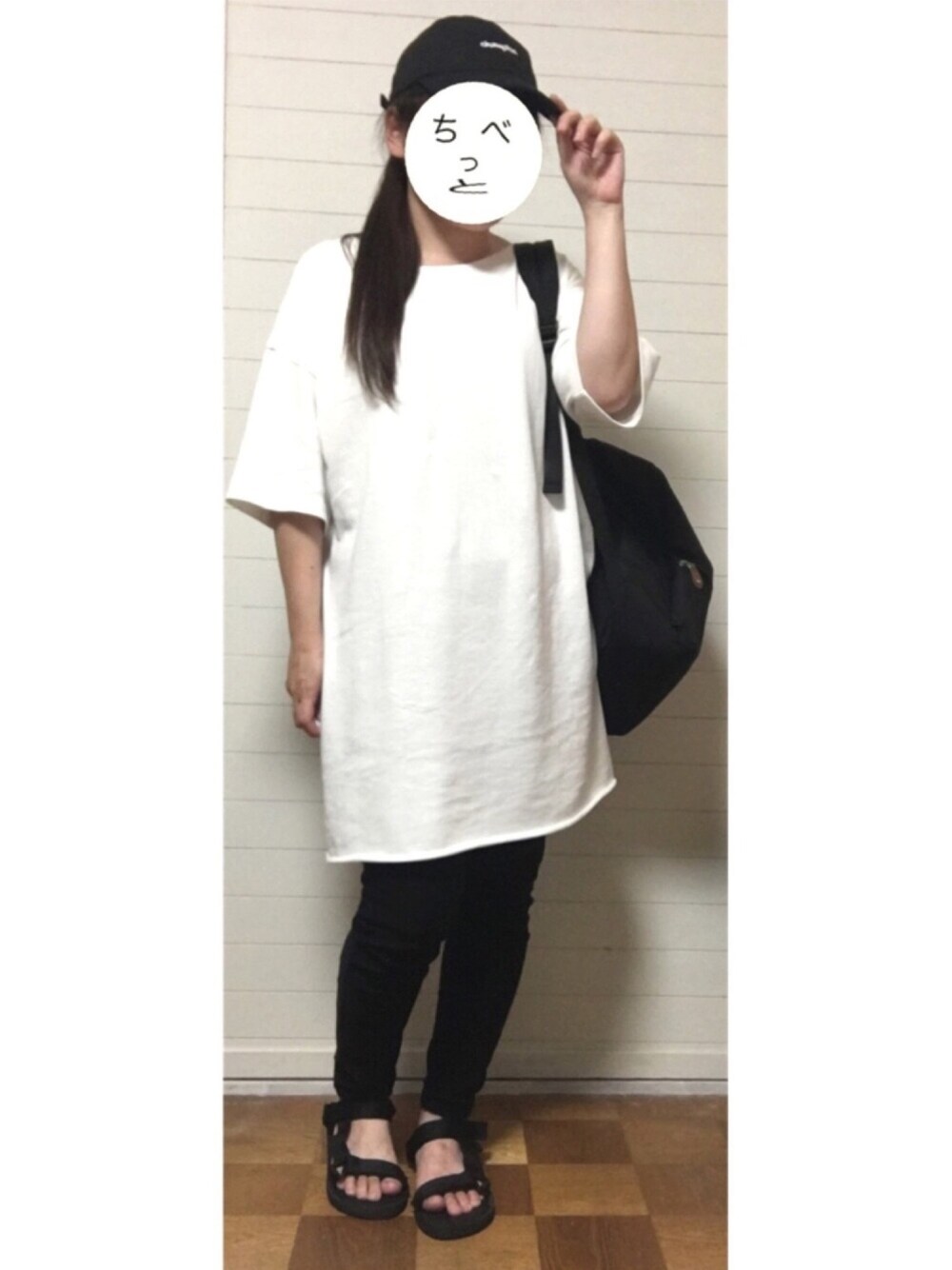「カジュアル、キャップ、niko and ...、山の日、ブルーベリー狩り」｜「niko and...のアイテム（Tシャツ/カットソー、ホワイト系）」を使った、チベット砂ぎつねさん（レディース・153cm）の夏コーディネートの1枚目の写真