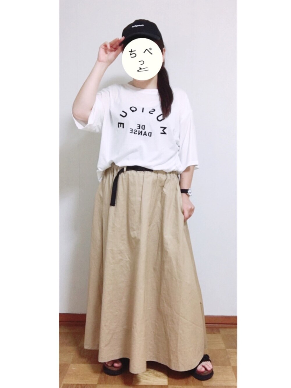 「夏、カジュアルコーデ、ロングスカート、キャップ、夏セールで買いました」｜「RAY CASSINのアイテム（スカート、ベージュ系）」を使った、チベット砂ぎつねさん（レディース・153cm）の夏コーディネートの1枚目の写真