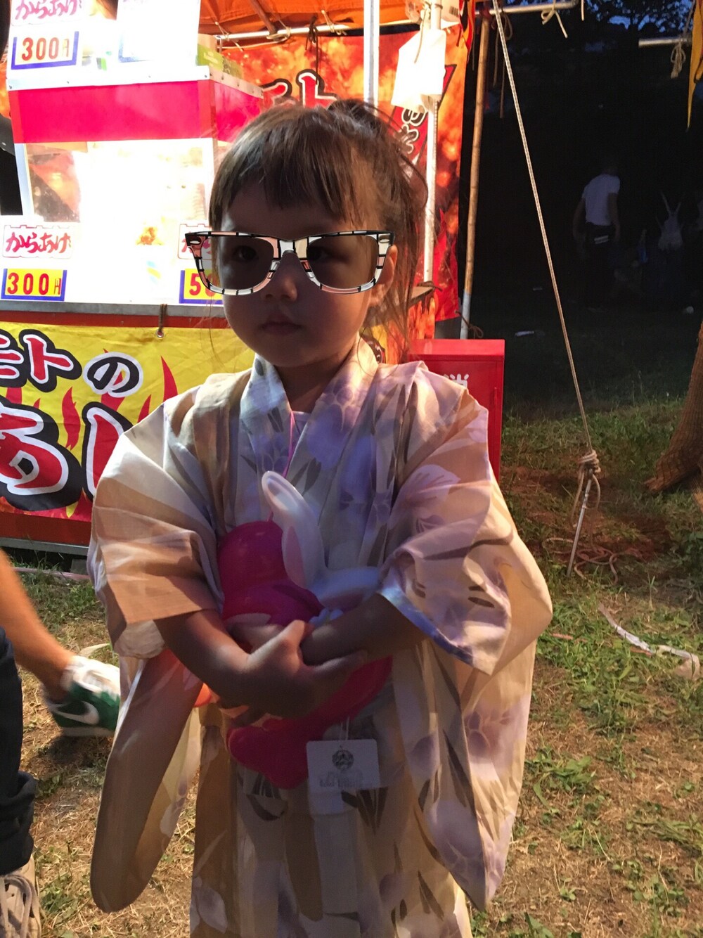 「おんなのこ、夏祭り、浴衣、ゆかた女子」｜「CIAOPANIC TYPYの【京都丸紅×CIAOPANIC TYPY】あやめ柄浴衣帯SET（浴衣、ベージュ系）」を使った、kotoyuiさん（キッズ・100cm）の夏コーディネートの1枚目の写真