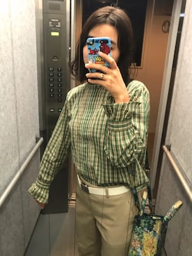 「ehka sopo（エヘカソポ）のアイテム（シャツ/ブラウス、グリーン系）」を使った、ぴさん（レディース・165cm）の冬コーディネート