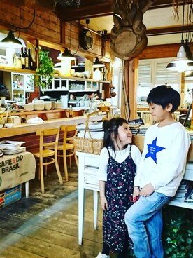 「スター」｜「アイテム（サロペット/オーバーオール）」を使った、i-momさん（キッズ・110cm）の春コーディネート