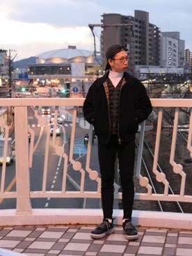 「Onitsuka Tiger × ANDREA POMPILIO（オニツカタイガーアンドレアポンピリオ）のアイテム（シューズ）」を使った、4321さん（メンズ・171cm）の冬コーディネート