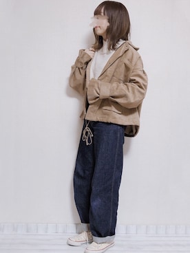 「UNIQLO（ユニクロ）のハイライズワイドストレートジーンズ（デニムパンツ）」を使った、sakiさん（レディース・159cm）の秋コーディネート