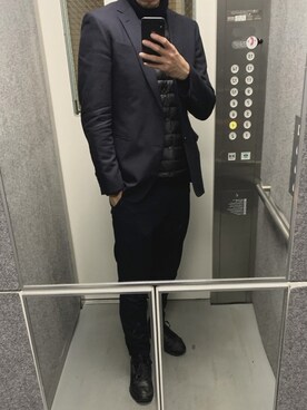 「仕事着」｜「アイテム（ダウンジャケット/コート）」を使った、𝟠𝟠𝟙𝟘𝓢さん（メンズ・181cm）の冬コーディネート