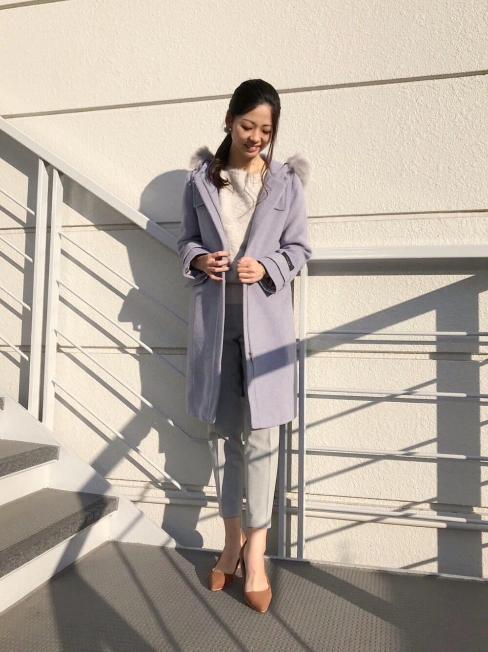 「ラベンダー、ワントーンコーデ、白ニット、タックパンツ、シャギーニット、冬、オトナカジュアル、オトナ女子、yecca vecca、初詣」｜「YECCA VECCAの・3wayフーディーコート（モッズコート、パープル系）」を使った、Funatto♡さん（レディース・161cm）の冬コーディネートの1枚目の写真