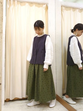 「刺繍」｜「アイテム（スリッポン）」を使った、ゅぅぁさん（レディース・148cm）の秋コーディネート