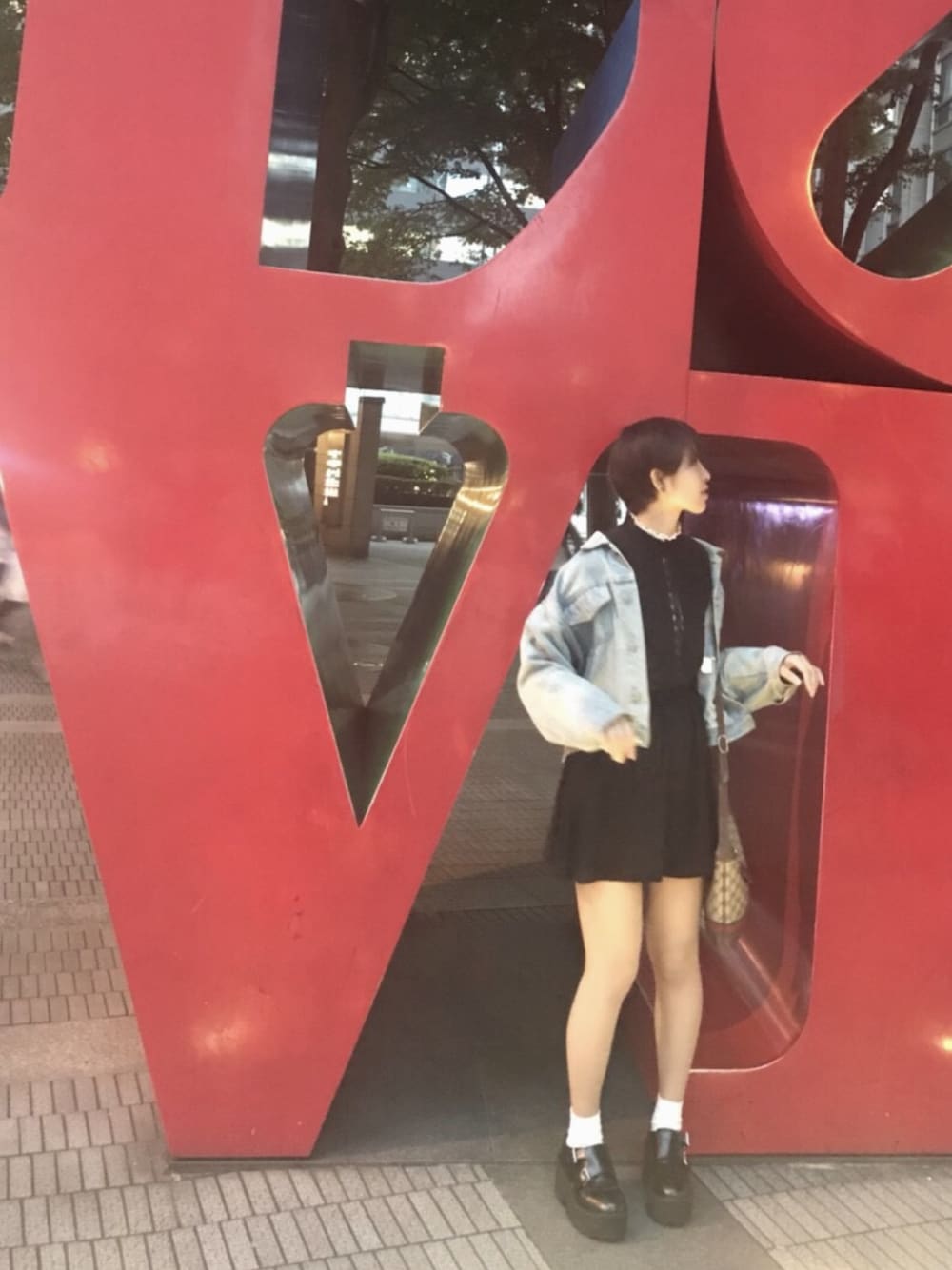 「秋のコーデ、ブラック、大学生、ワンピース、FOREVER 21、WEGO」｜「FOREVER 21のアイテム（ワンピース、ブラック系）」を使った、fuさん（レディース・165cm）の秋コーディネートの1枚目の写真