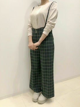 「INTERPLANET（インタープラネット）のアイテム（パンツ）」を使った、堺北花田INTERPLANETさん（レディース・165cm）の秋コーディネート