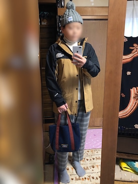 「タートルネック」｜「アイテム（マウンテンパーカー）」を使った、まぁこさんさん（レディース・169cm）の冬コーディネート