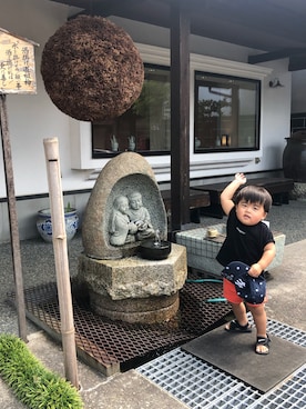 「アイテム（タンクトップ、ブラック系）」を使った、カイセイさん（キッズ・90cm）の秋コーディネート
