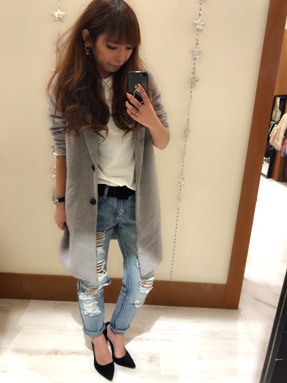 「シャギー、シャギーコート、チェスターコート、デニムパンツ、ダメージデニムパンツ、SpRay、SPRAY PREMIUM」｜「SpRayのアイテム（デニムパンツ、ブルー系）」を使った、yukariさん（レディース・158cm）の冬コーディネートの1枚目の写真