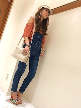 「SpRay（スプレイ）のアイテム（サロペット/オーバーオール）」を使った、yukariさん（レディース・158cm）の春コーディネート