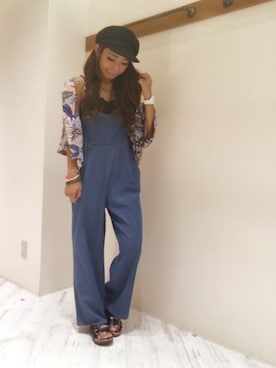 「SpRay（スプレイ）のアイテム（サロペット/オーバーオール）」を使った、yukariさん（レディース・158cm）の秋コーディネート