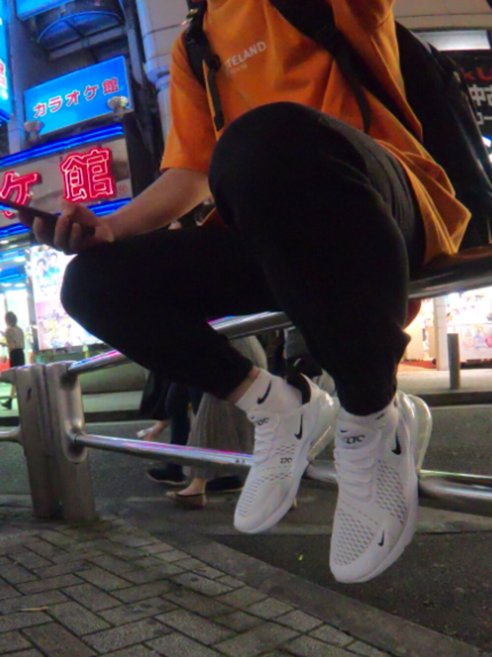 「スポーツMIX'18秋、NIKE AIR MAX、NIKE AIR MAX 270、WHITELAND BLACKBURN、FCRB、F.C.Real Bristol、東京、東京の夜、Gopro、GoProHERO6」｜「NIKEのアイテム（スニーカー、ホワイト系）」を使った、takuさん（メンズ・171cm）の秋コーディネートの1枚目の写真