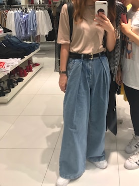 「ベージュTシャツ」｜「アイテム（腕時計）」を使った、Fuka ◟̽◞̽さん（レディース・164cm）の春コーディネート