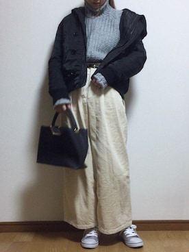 「H&M（エイチ・アンド・エム）のアイテム（ニット/セーター、グレー系）」を使った、sakiさん（レディース・160cm）の冬コーディネート