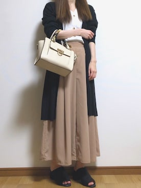 「GU（ジーユー）のアイテム（シャツ/ブラウス、ホワイト系）」を使った、sakiさん（レディース・160cm）の春コーディネート