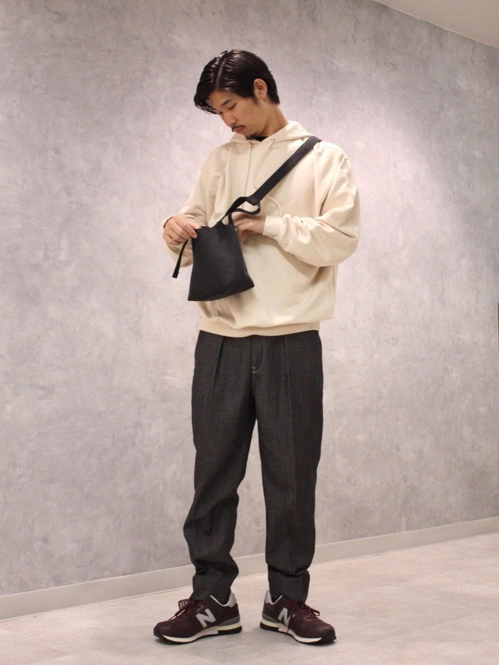 UNITED ARROWS＞ノンフェイド ワイドテーパード 1プリーツ デニム 