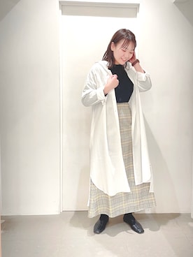 Tsujita（POUDOUDOU 川崎アトレ店）さんのコーディネート