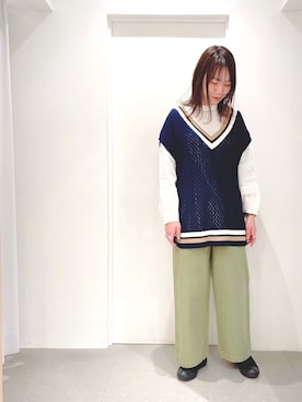 Tsujita（POUDOUDOU 川崎アトレ店）さんのコーディネート