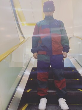 「STUSSY（ステューシー）のアイテム（その他アウター）」を使った、りょーさん（メンズ・169cm）の秋コーディネート
