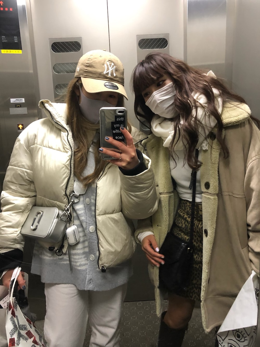 「NEW ERAのニューエラ 9TWENTY キャップ ストラップバック ウォッシュドコットン MLB NEW ERA（キャップ、ベージュ系）」を使った、🤍さん（レディース・161cm）の冬コーディネートの1枚目の写真