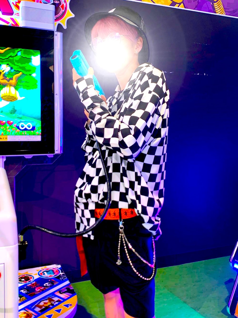 「おしゃれさんと繋がりたい、ゲーセン、volcan&aphrodite、ショーツ、バケットハット、アパレルスタッフ、ストリート、韓国ファッション」｜「VISIONのアイテム（帽子、ブラック系）」を使った、さがしょさん（メンズ・170cm）の夏コーディネートの1枚目の写真