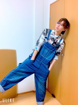 「部屋撮り」｜「アイテム（オールインワン・サロペット）」を使った、さがしょさん（メンズ・170cm）の春コーディネート