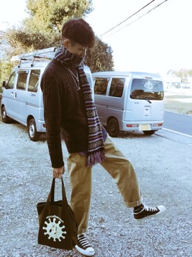 「CONVERSE（コンバース）のアイテム（スニーカー、ブラック系）」を使った、☆蛙☆さん（メンズ・185cm）の冬コーディネート