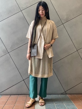 「アイテム（サンダル、ゴールド系）」を使った、takada10810さん（レディース・165cm）の春コーディネート