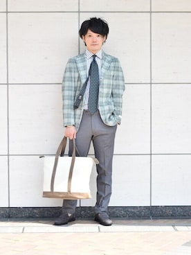 「SHIPS（シップス）のアイテム（スラックス）」を使った、渡辺さん（メンズ・165cm）の春コーディネート