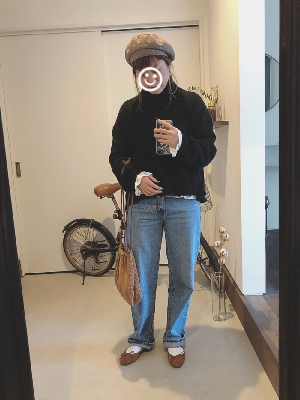 「ニット、フリル、ブラウス、デニム、グレンチェック、ベレー帽、バレエシューズ、茶色、重ね着、シンプルコーデ」｜「Another Editionのヘリンボーンタックベレー帽（ハンチング/ベレー帽、その他）」を使った、iigg☺︎さん（レディース・154cm）の冬コーディネートの1枚目の写真