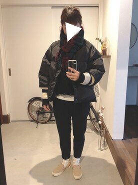 「ノーカラー」｜「アイテム（スリッポン）」を使った、iigg☺︎さん（レディース・154cm）の冬コーディネート
