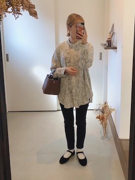 「ノーカラーシャツ」｜「アイテム（バレエシューズ）」を使った、iigg☺︎さん（レディース・154cm）の秋コーディネート